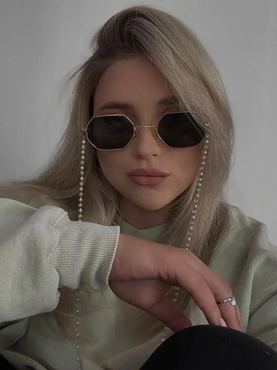 چگونه عینک آفتابی را با لباس ست کنیم