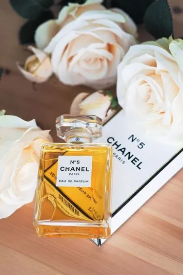 اسم چند تا عطر خوشبو زنانه